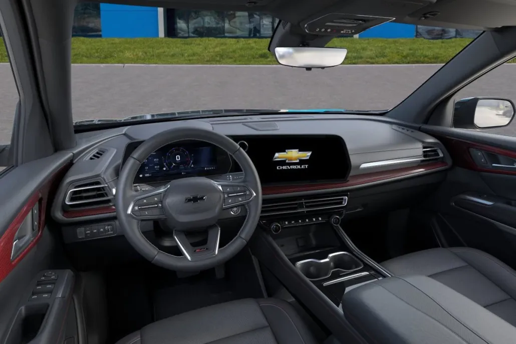 2026 Chevrolet Traverse Z71 photo 1
