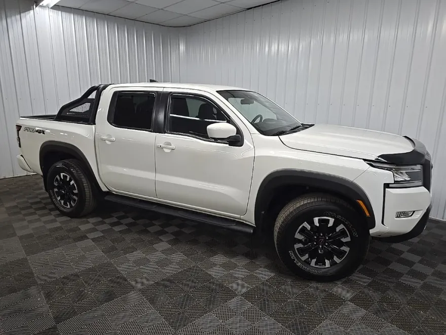 2022 Nissan Frontier PRO-4X photo 1