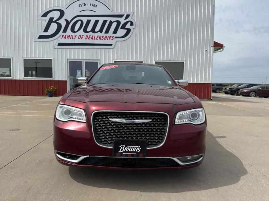2015 Chrysler 300 Platinum photo 1