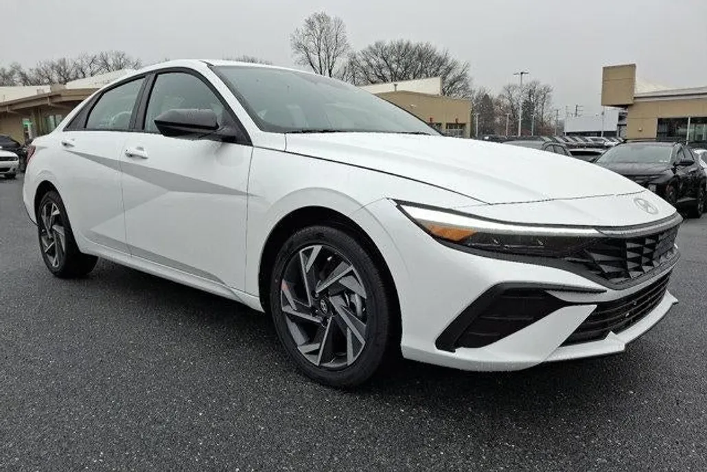 2025 Hyundai Elantra Hybrid SEL Sport photo 1