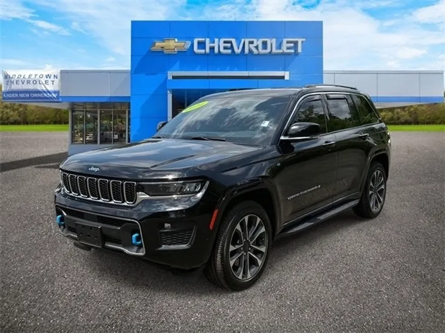 2024 Jeep Cherokee 4xe Overland photo 1