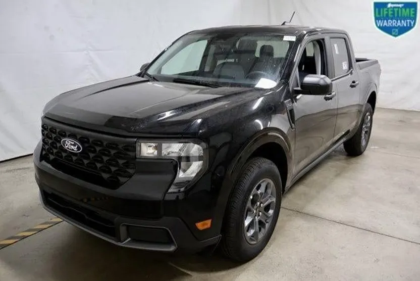 2025 Ford Maverick XLT photo 1