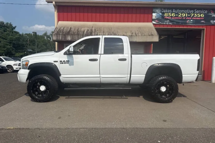 2006 Dodge Ram SLT photo 1