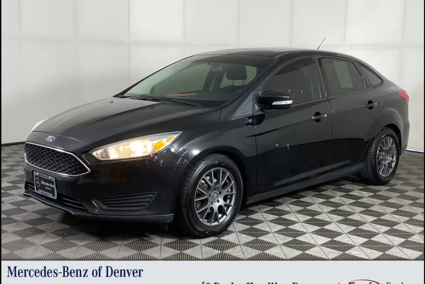 2015 Ford Focus SE photo 1