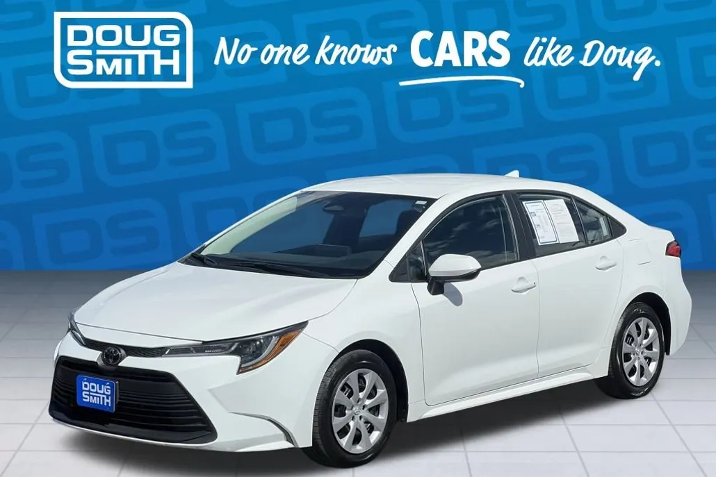 2024 Toyota Corolla LE photo 1