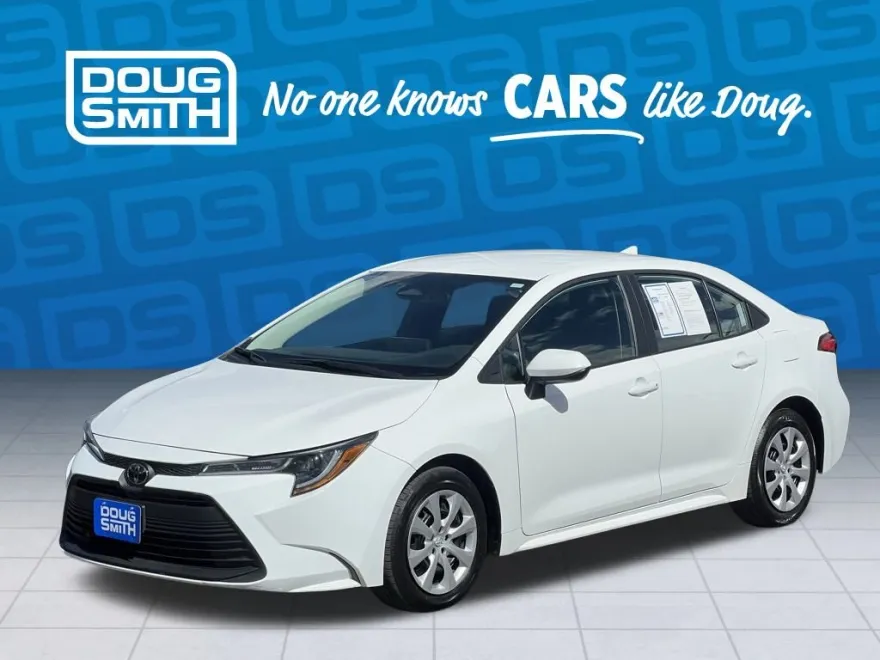 2024 Toyota Corolla LE photo 1