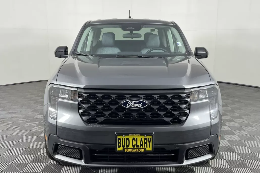 2025 Ford Maverick XLT photo 1
