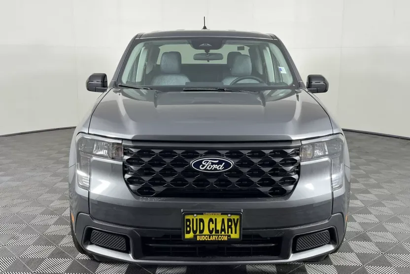 2025 Ford Maverick XLT photo 1