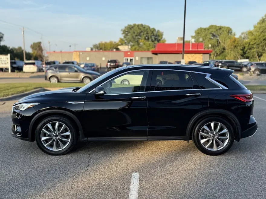2021 Infiniti QX50 Luxe AWD photo 1