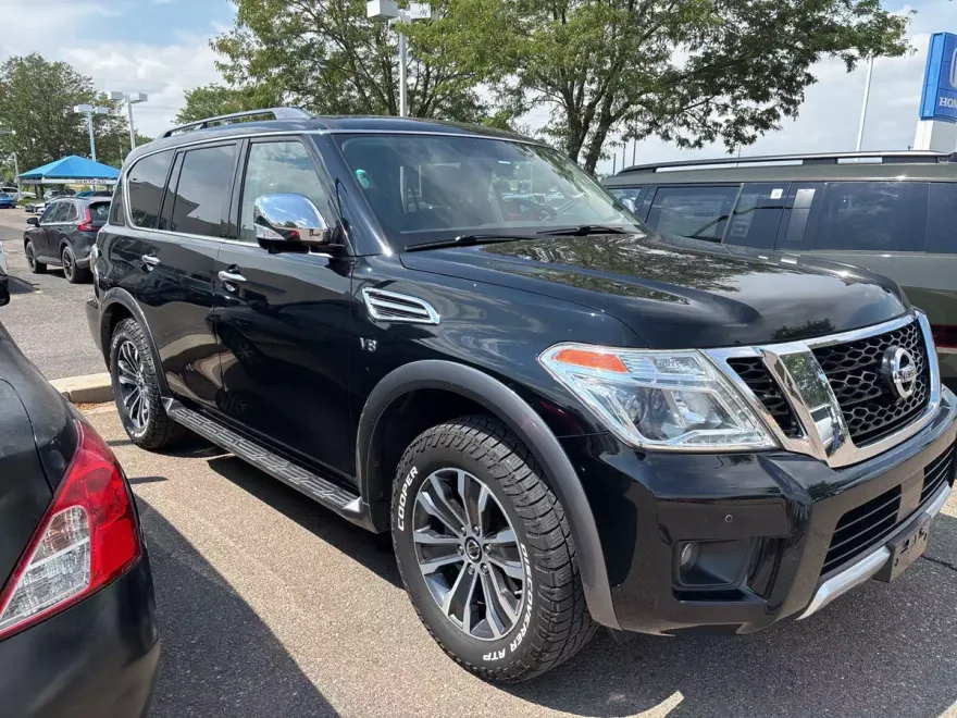 2018 Nissan Armada SL photo 1