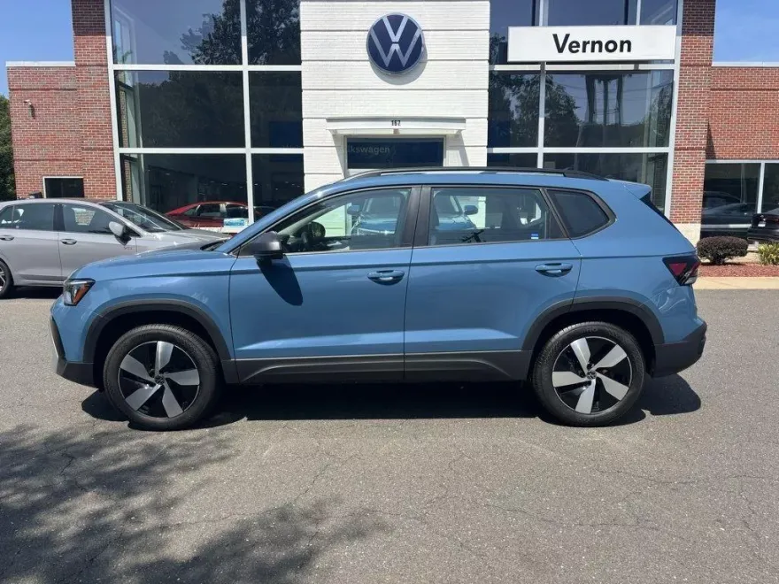 2025 Volkswagen Taos S photo 1