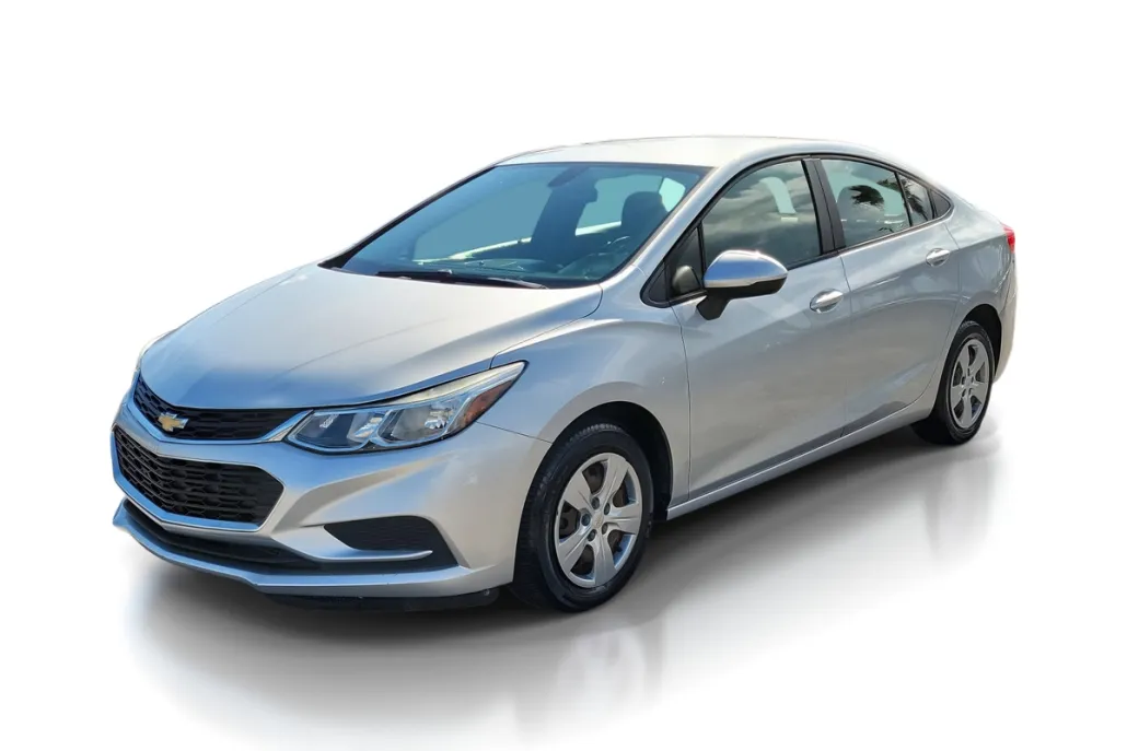 2018 Chevrolet Cruze LS photo 1