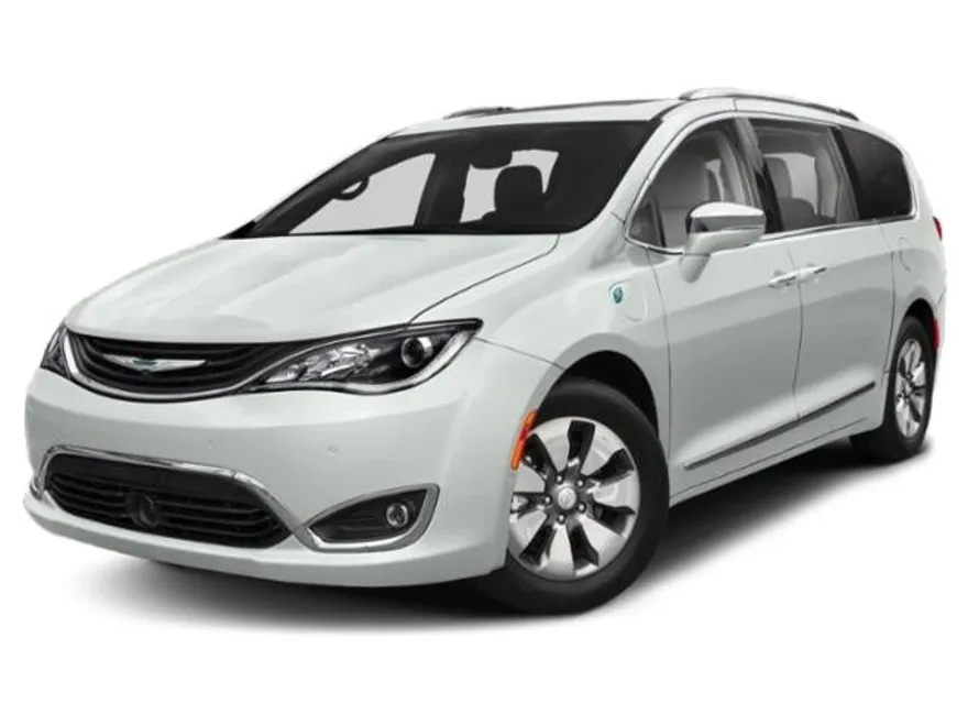 2017 Chrysler Pacifica Hybrid photo 1