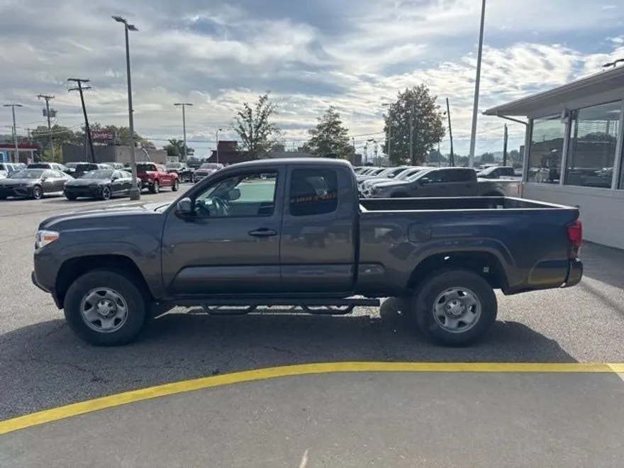 2023 Toyota Tacoma SR photo 1