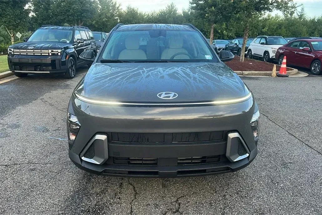 2026 Hyundai Kona SEL photo 1