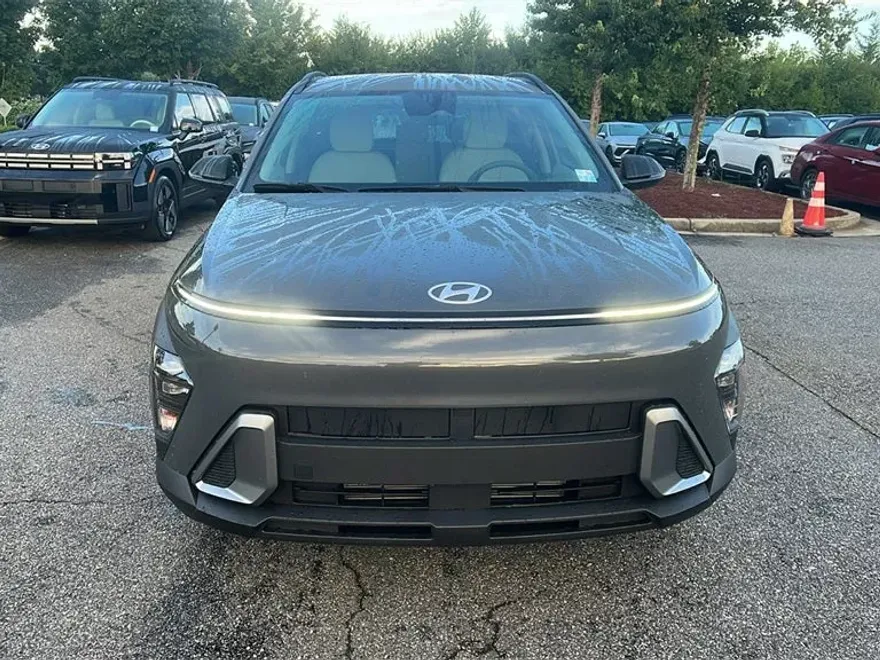 2026 Hyundai Kona SEL photo 1