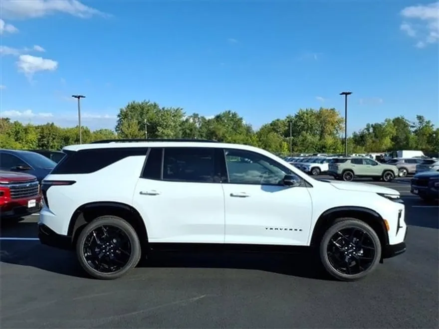 2026 Chevrolet Traverse RS photo 1