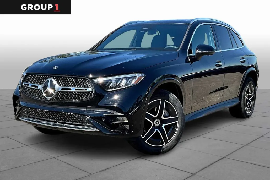 2025 Mercedes Benz GLC 300 photo 1