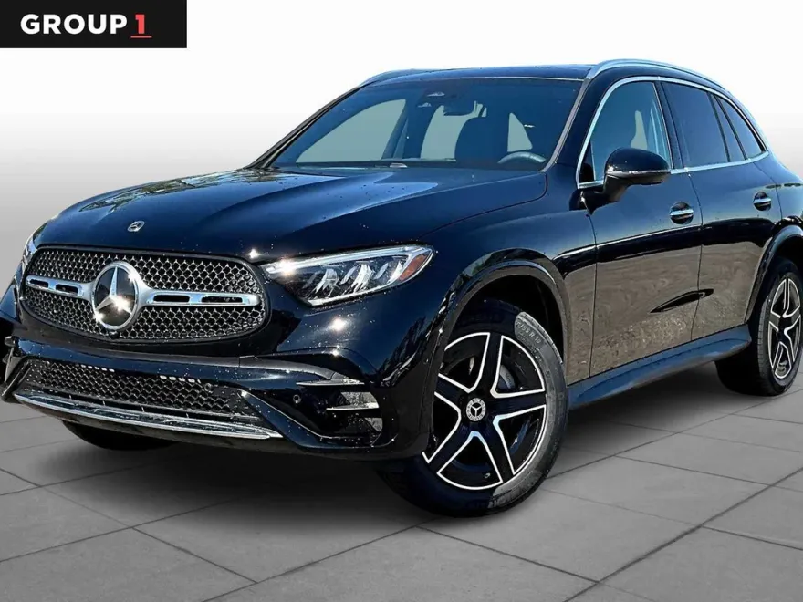 2025 Mercedes Benz GLC 300 photo 1