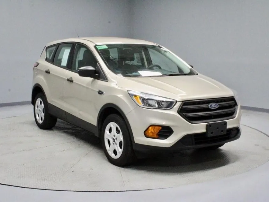 2017 Ford Escape S photo 1