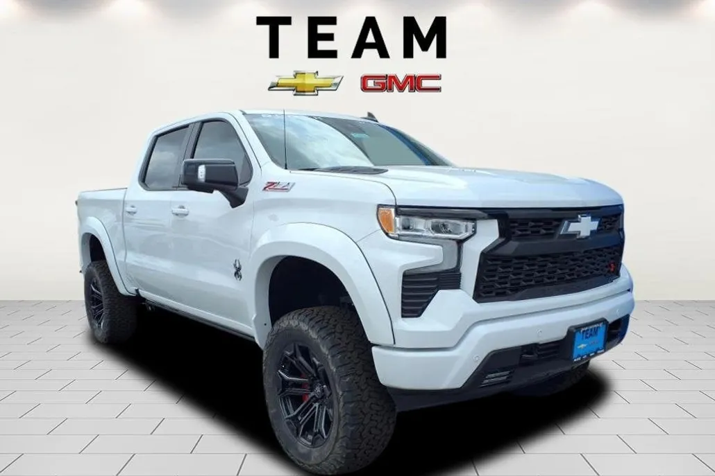 2025 Chevrolet Silverado 1500 RST photo 1