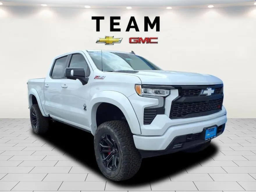 2025 Chevrolet Silverado 1500 RST photo 1