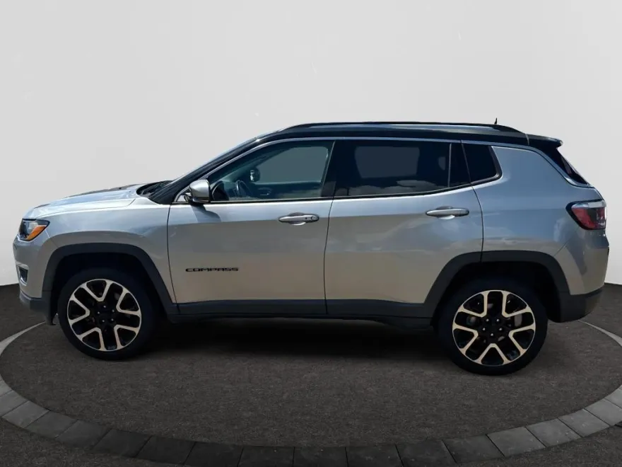 2018 Jeep Compass Limited photo 1