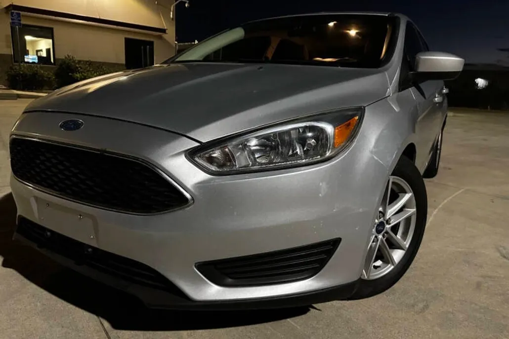 2018 Ford Focus SE photo 1
