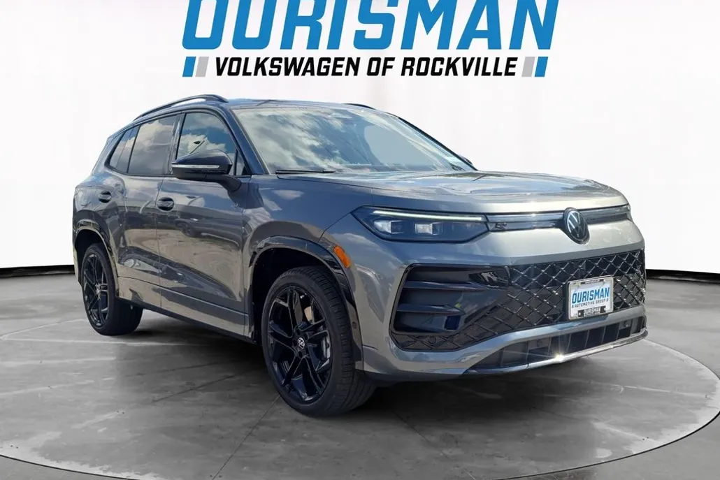 2025 Volkswagen Tiguan SE R-Line Black photo 1