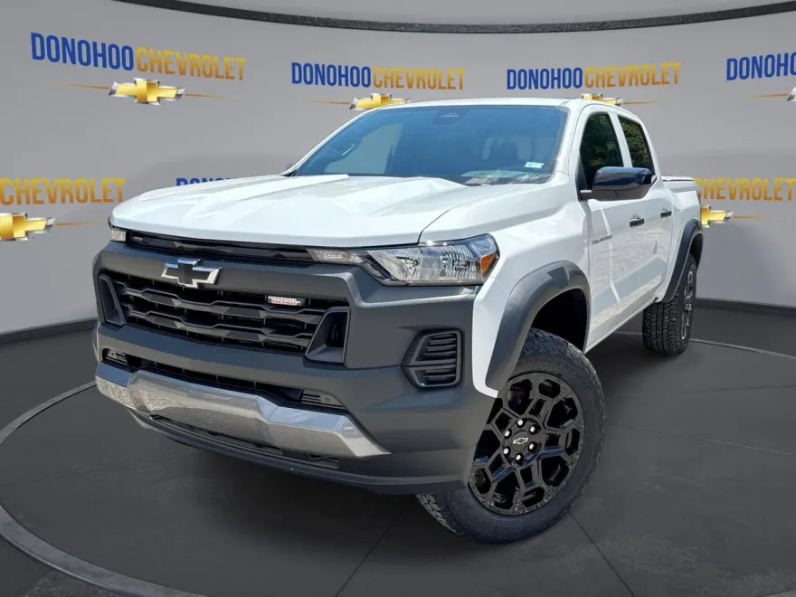 2026 Chevrolet Colorado Trail Boss photo 1