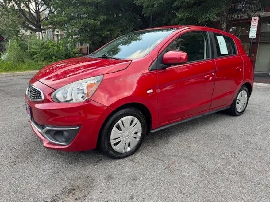 2018 Mitsubishi Mirage ES photo 1