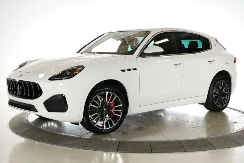 2025 Maserati Grecale photo 1