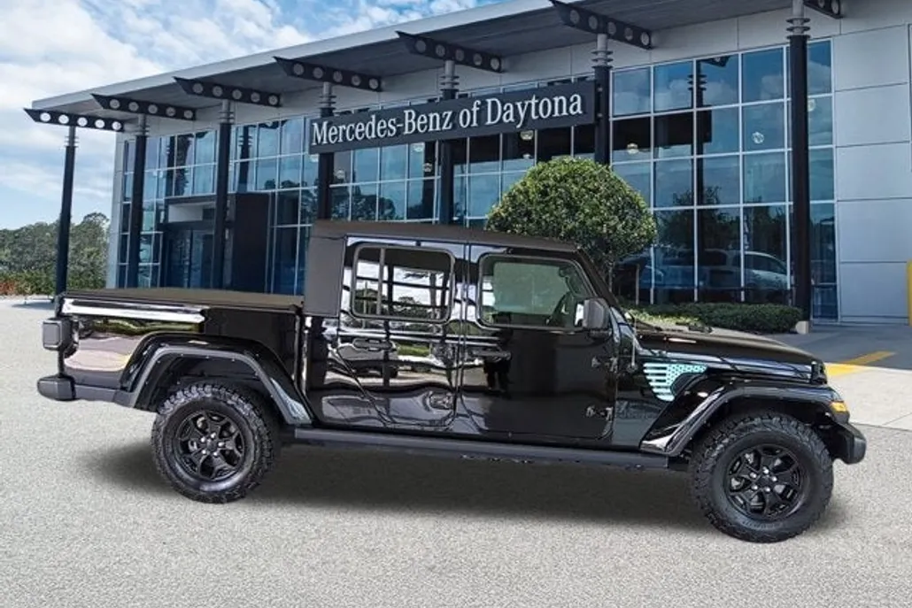 2021 Jeep Gladiator Willys photo 1