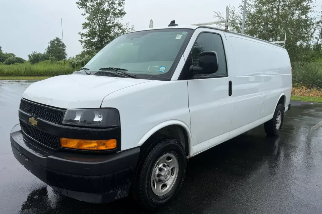 2022 Chevrolet Express 2500 Work Cargo Van photo 1
