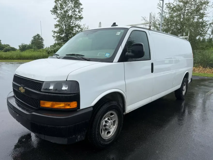 2022 Chevrolet Express 2500 Work Cargo Van photo 1