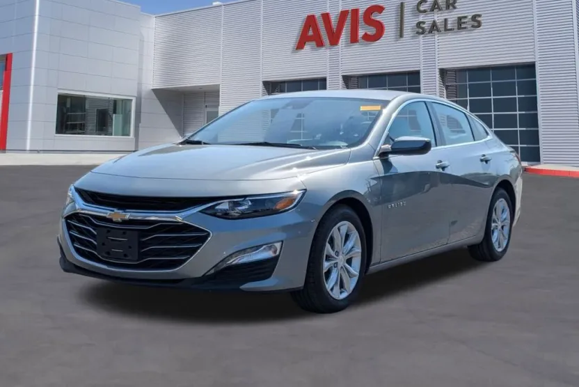 2024 Chevrolet Malibu 1LT photo 1