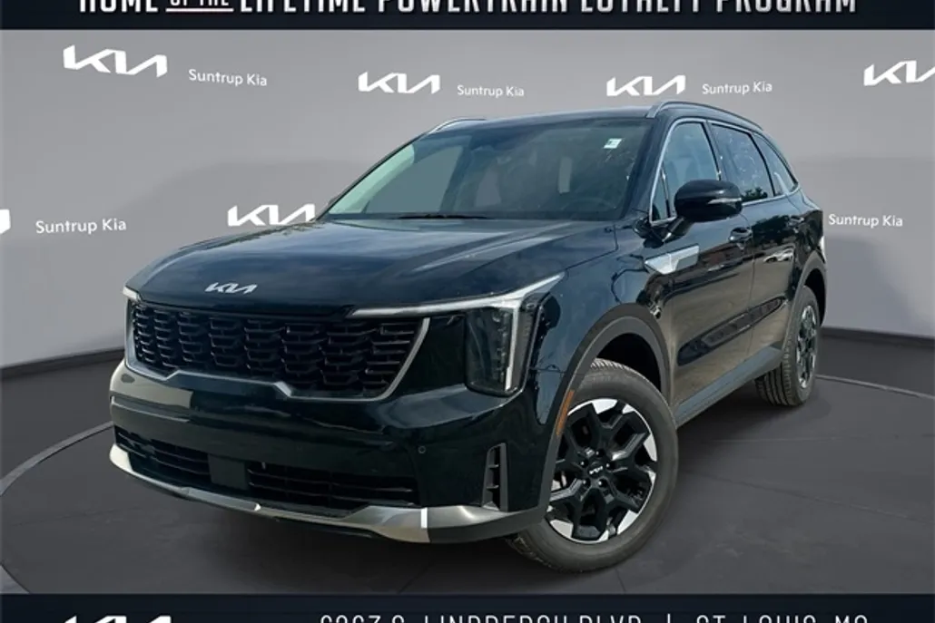 2024 Kia Sorento S photo 1