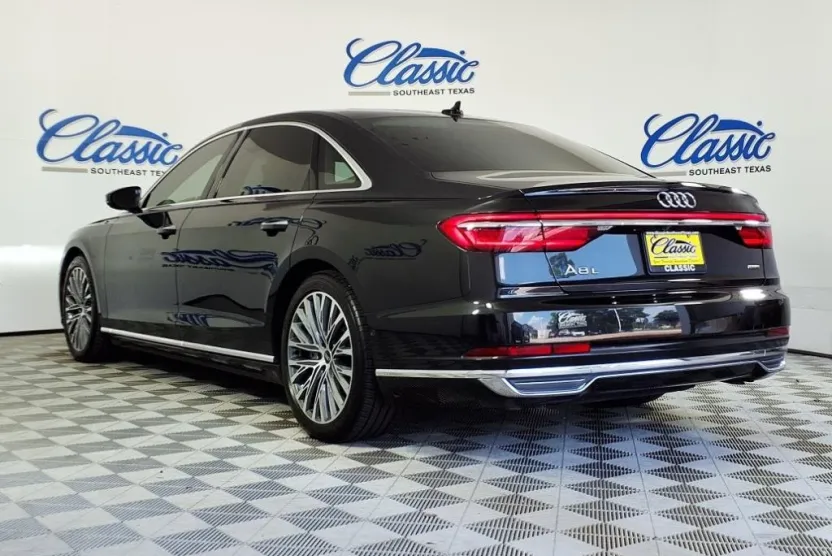 2021 Audi A8 L 55 Quattro photo 1