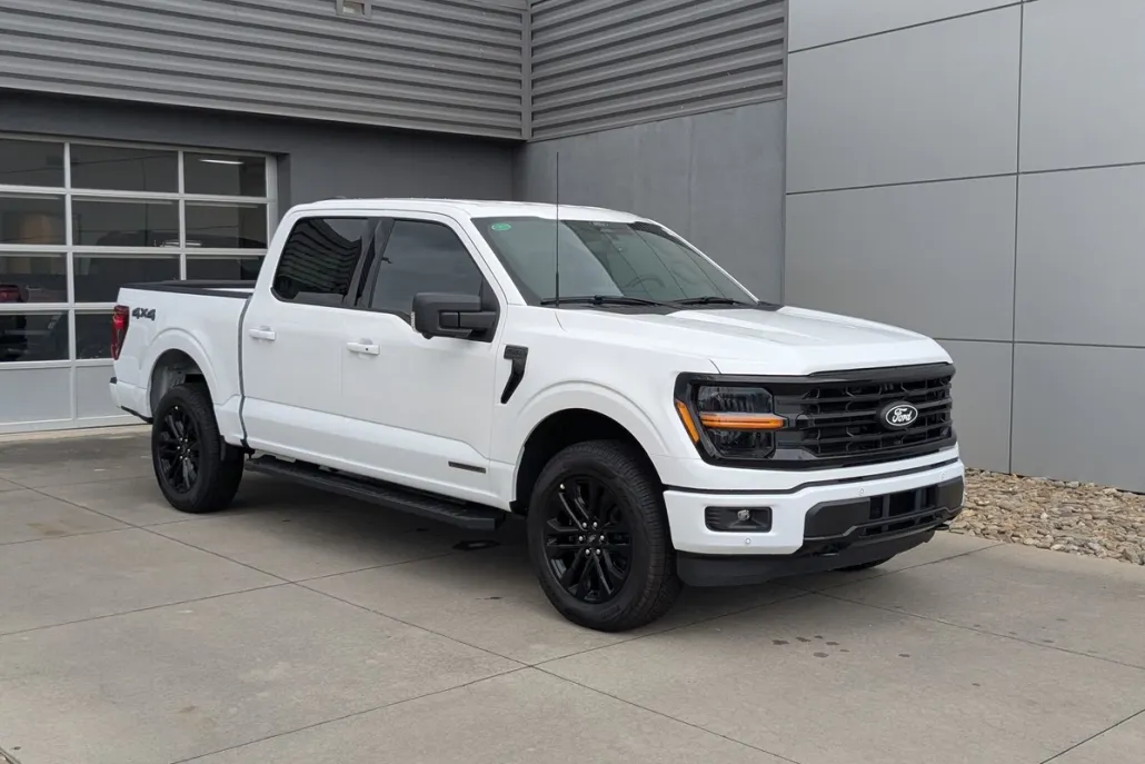 2025 Ford F-150 XLT photo 1