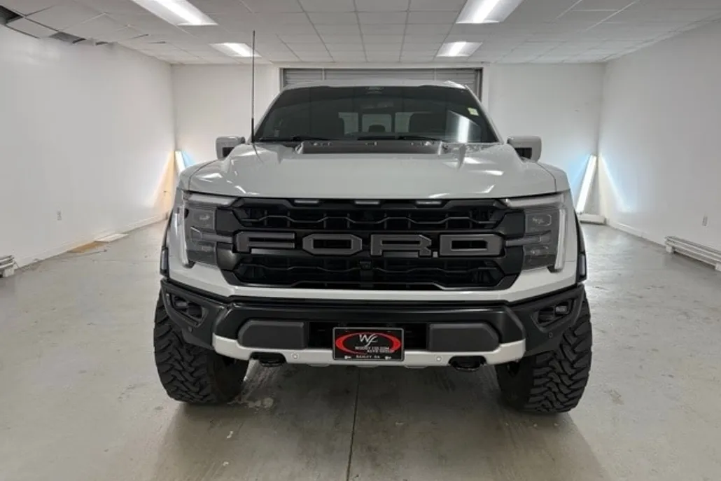 2024 Ford F-150 Raptor photo 1