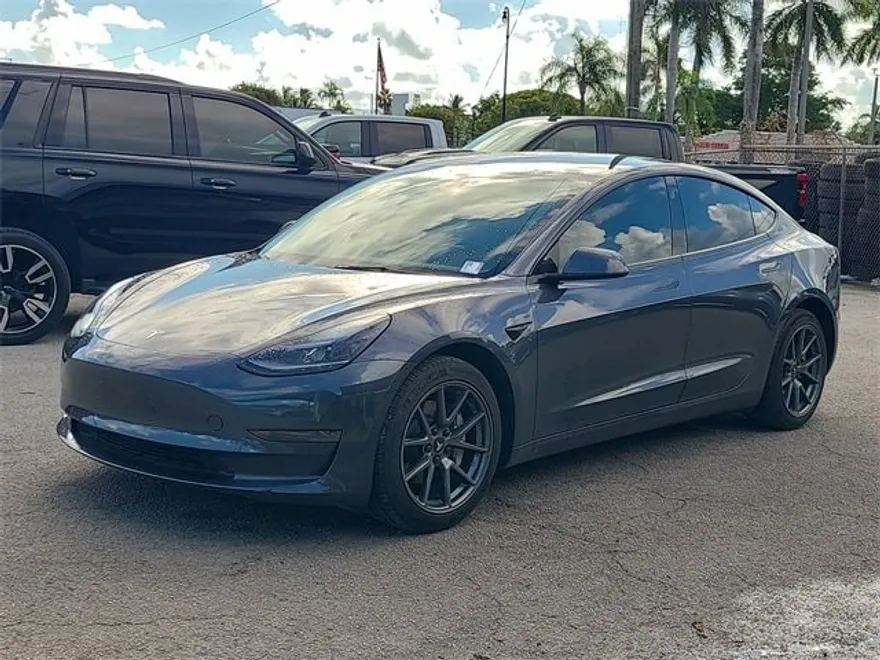 2023 Tesla Model 3 photo 1