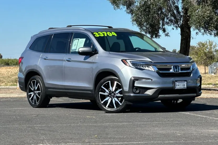 2021 Honda Pilot Touring photo 1
