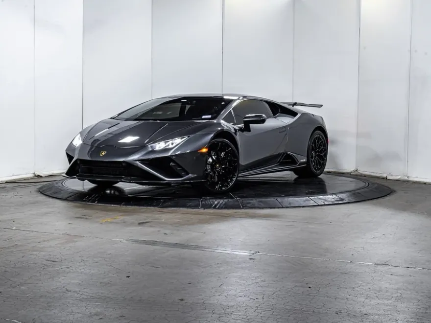 2022 Lamborghini Huracan Evo Coupe photo 1