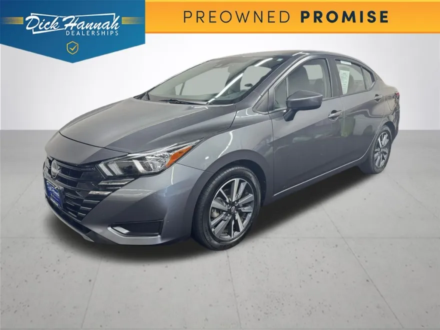 2023 Nissan Versa 1.6 SV photo 1