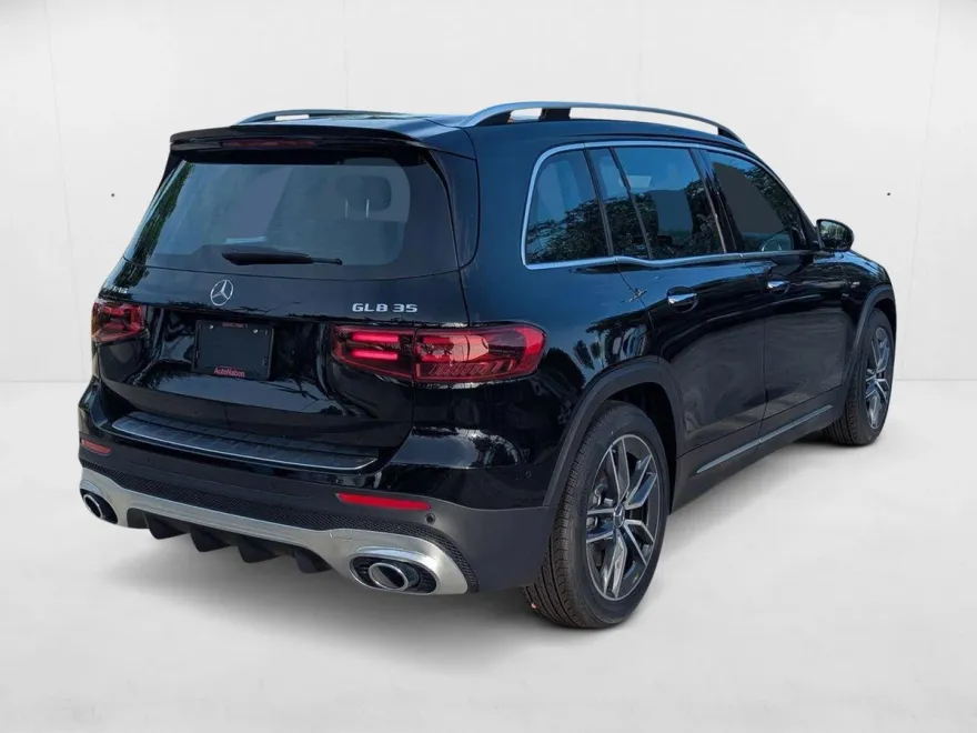 2025 Mercedes Benz GLB AMG 35 4MATIC photo 1