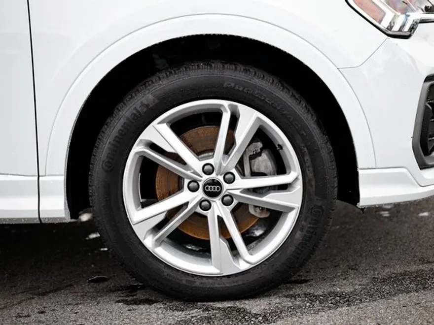 2024 Audi Q3 Premium Plus S line photo 1