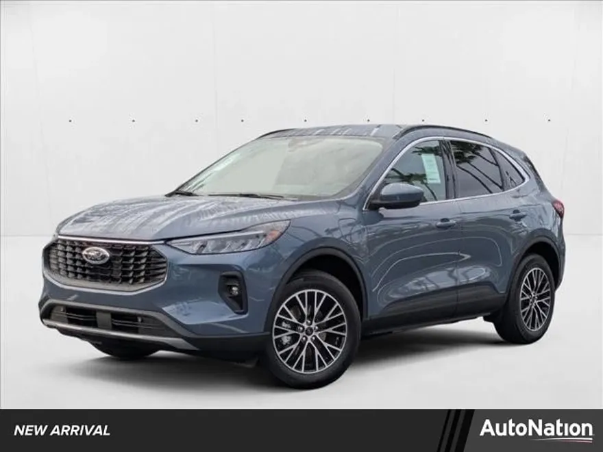2025 Ford Escape photo 1