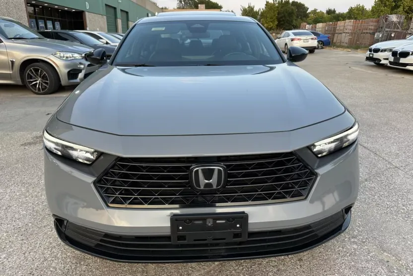 2023 Honda Accord Sport-L photo 1
