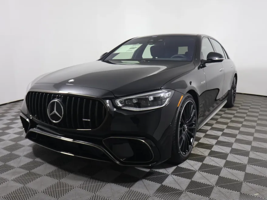 2025 Mercedes Benz S AMG 63 photo 1
