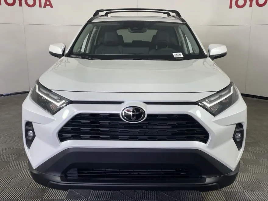 2025 Toyota RAV4 XLE Premium photo 1